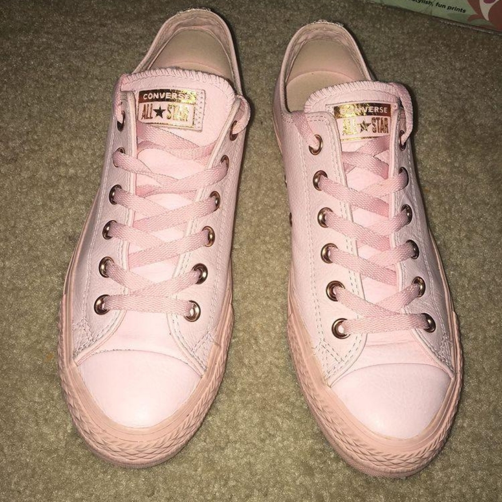 Converse pink leather